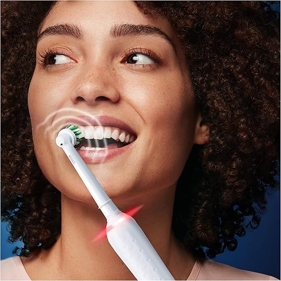 Oral-B Pro 3 Electric Toothbrush For Adults, 1 Cross Action Toothbrush Head, 3 Modes, Oral B Electric Toothbrush With Pressure Sensor, 2 Pin UK Plug, 3000, White